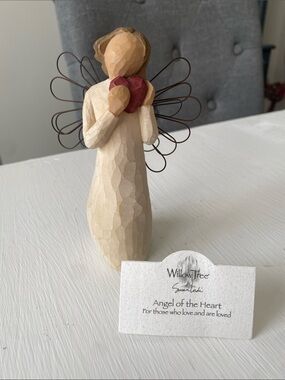 Willow Tree 'Angel of the Heart' Figurine - Holding a Red Heart